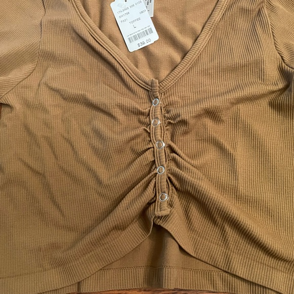 Garage Brown Long Sleeved Croptop - Picture 2 of 5